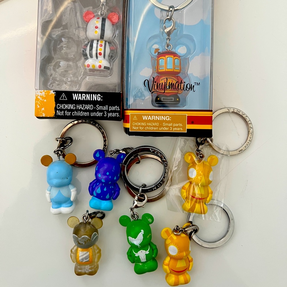 Vinylmation Jr lot of keychains